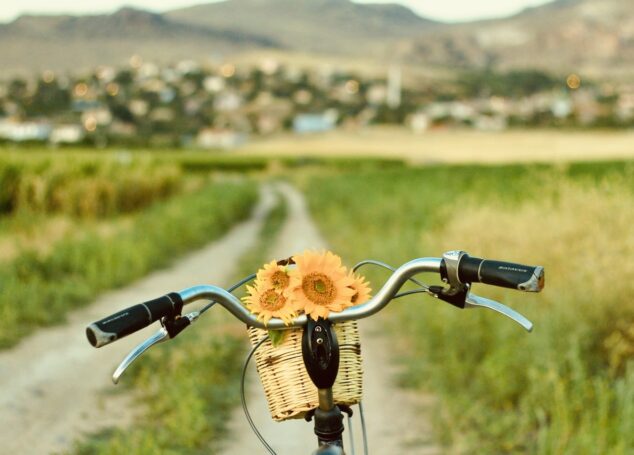 À bicyclette